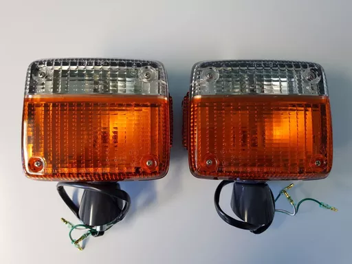 new-genuine-toyota-land-cruiser-fj40-bj40-front-rh-lh-turn-signal-light-lamps-1540-p.jpg