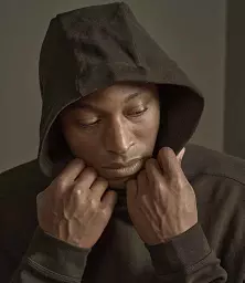 T5702%20BLK%20MODEL%201.jpg?