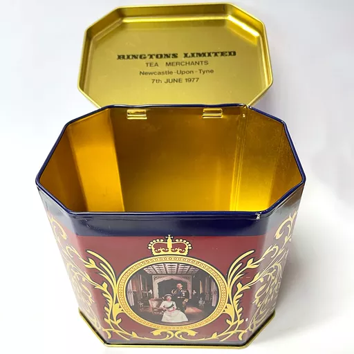 QE2 Tea Tin 1.jpg