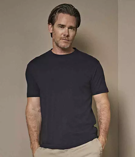 T8005%20BLK%20MODEL%201%20HERO.jpg?