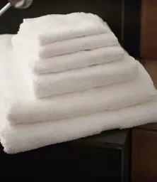 TC05%20WHI%20MODEL%201%20HERO.jpg?