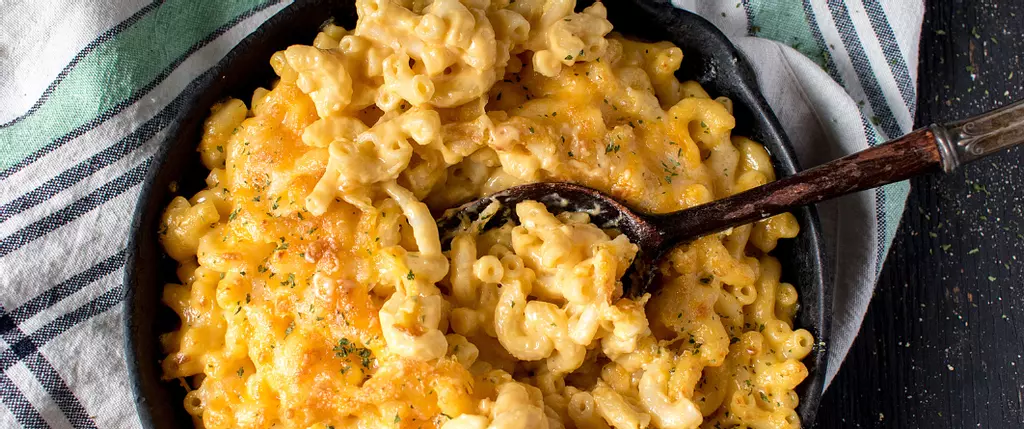 Slow Cooker Macaroni and Cheese