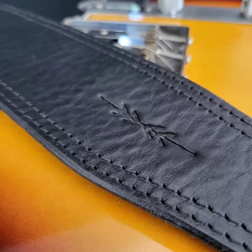 GS41 black guitar strap Pinegrove 144254.jpg