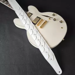 GS92 smooth white Dragonskin guitar strap Pinegrove 104.jpg