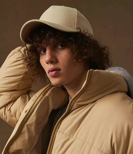 F5789M%20WHI%20MODEL%202.jpg?