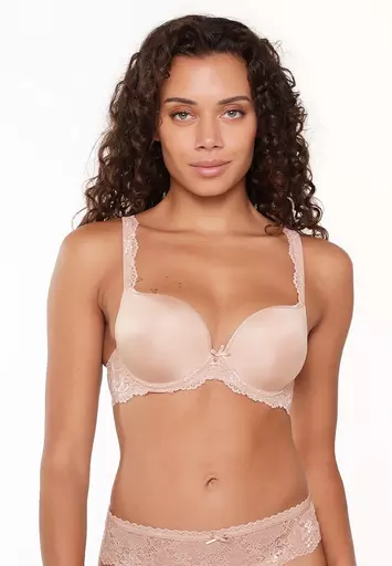 Lingadore Daily Lace T Shirt Gel Bra Blush on model.jpg