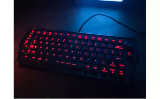 DlScr_Yc-UOYhfremqCXzg.c-r.jpg?