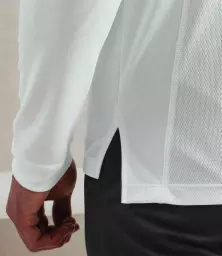 PR647%20WHI%20MODEL%204.jpg?