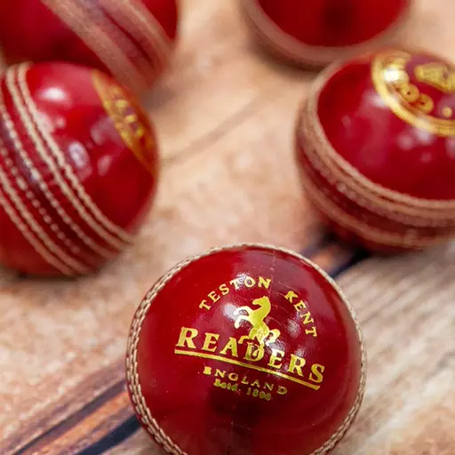 Readers-cricket-ball.jpg