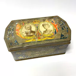 Ringtons Tin 2.jpg
