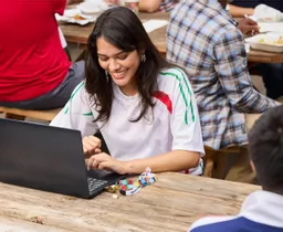 dEGOqkZyKEKeVXeuGwJeMg.c-r.jpg?