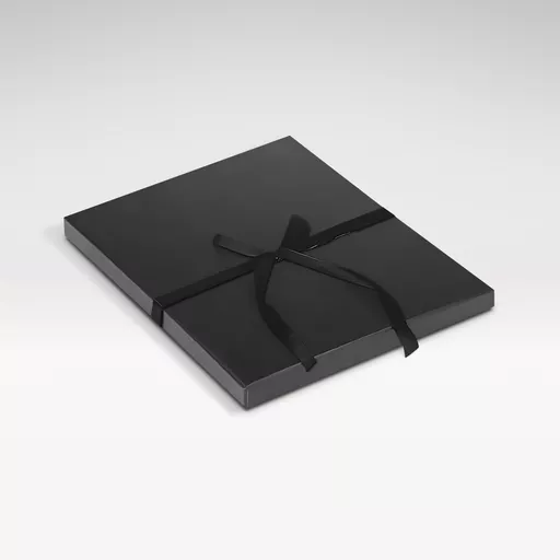 Black-Jewellery-Box-With-Black-Ribbon.jpg