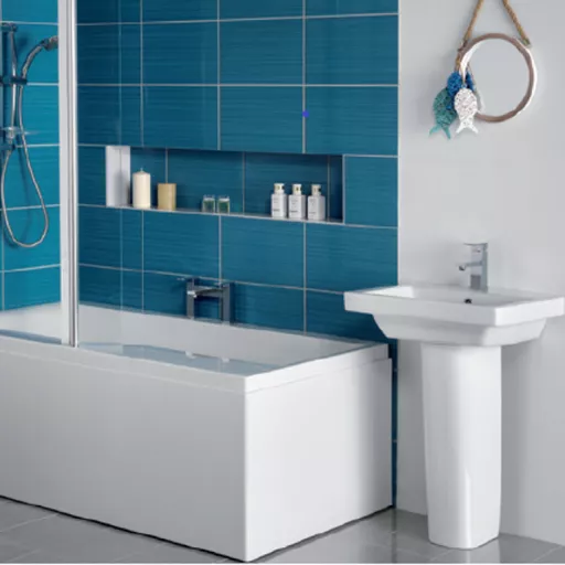 Carron Clearance:  Swing 1575x850 RH Cnite White