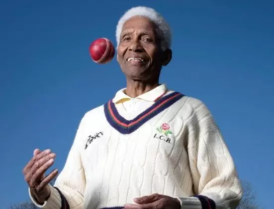 Cec Wright retires aged 85