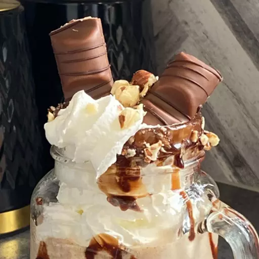 Kinder Bueno Milkshake.png