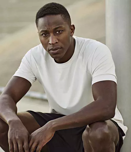 T7020%20WHI%20MODEL%202.jpg?