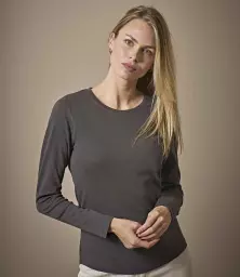 T590%20DGY%20MODEL%202.jpg?