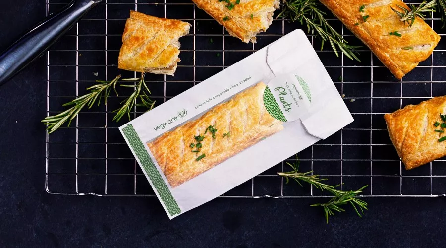 HOT BAGS AND WRAPS