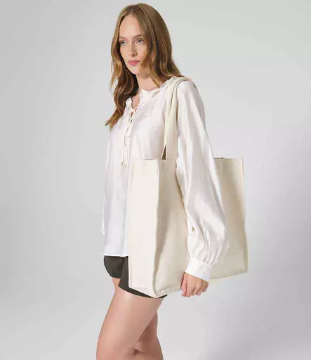 W940%20NAT%20MODEL%202.jpg?