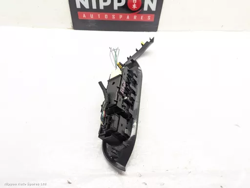 b17cc6d3-a5d0-441b-bc5d-accf39a72309.jpeg?