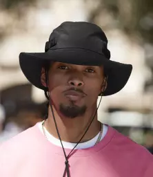 BB790R%20BLK%20MODEL%201%20HERO.jpg?