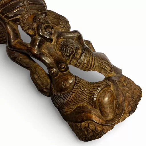 makone carving 3.jpg