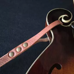 MS71T tan mandolin strap Pinegrove Leather 160940.jpg