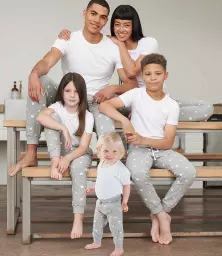 SF86%20HE_WH%20MODEL%201%20HERO.jpg?