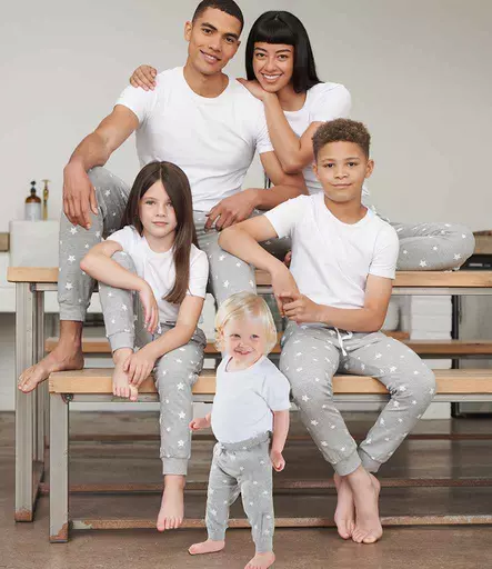 SF86%20HE_WH%20MODEL%201%20HERO.jpg?