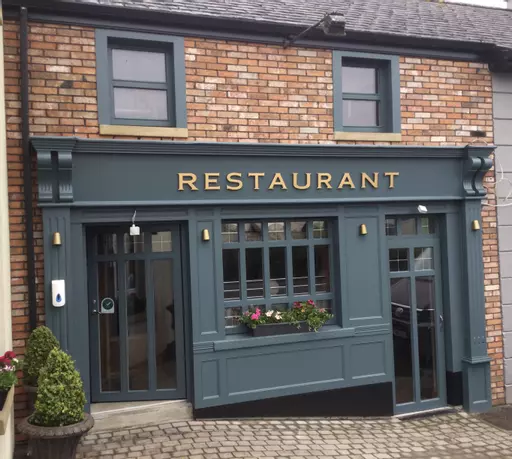 Keenan’s Bar & Restaurant, Tarmonbarry, Co Longford 335607 -6.jpg