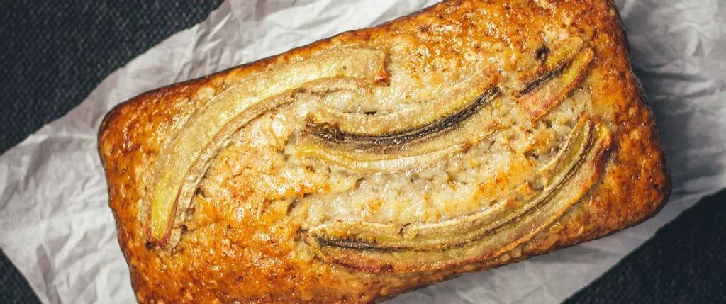 Upside-down banana cake with maple-caramel sauce