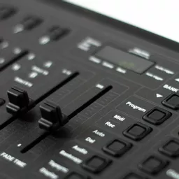 1759859582-02048500.jpg?