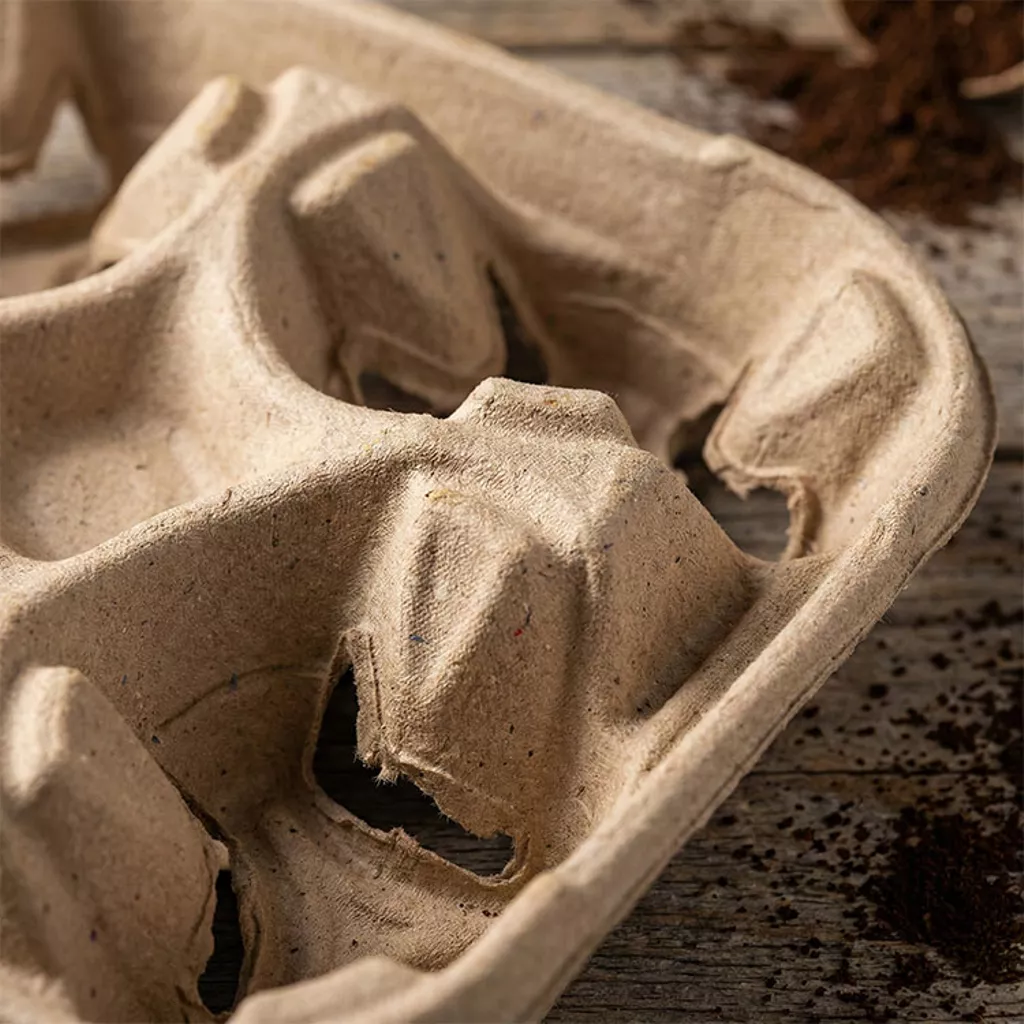 Pulp cup carry trays for 2 and 4 cups