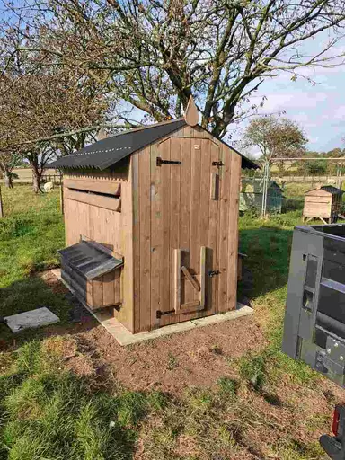 Walk-In Poultry House
