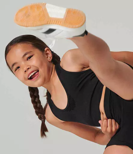 TL697%20BLK%20MODEL%202.jpg?