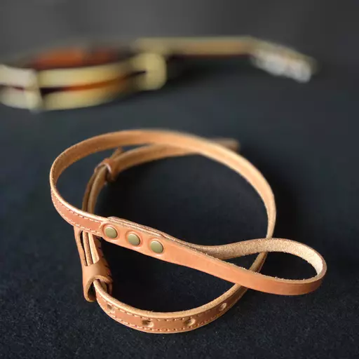 MS71T tan mandolin strap Pinegrove Leather 152256.jpg