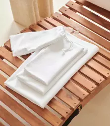 TC70%20WHI%20MODEL%202.jpg?