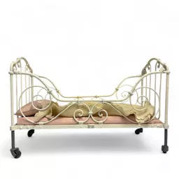 metal cot (2).jpg