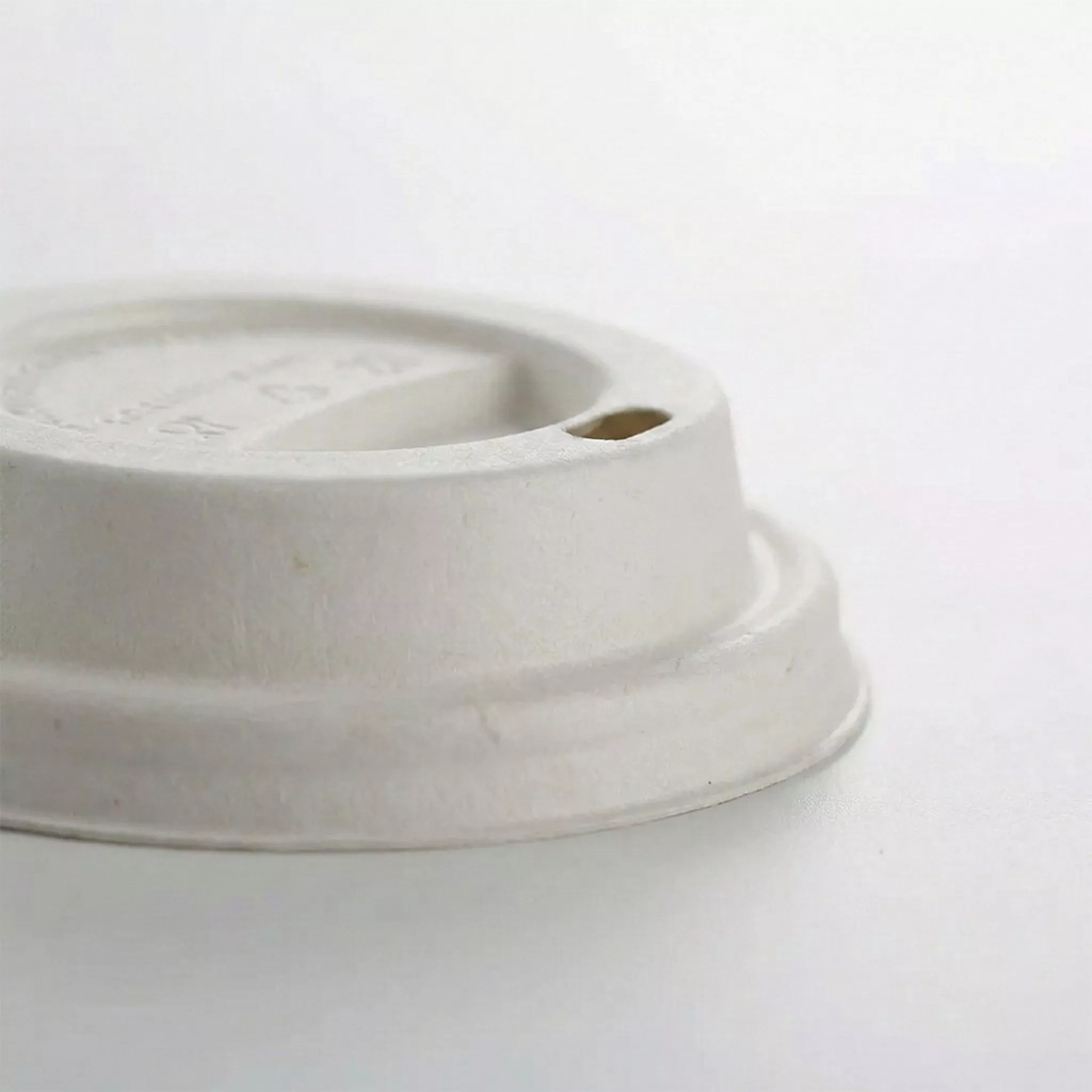 Natural moulded fibre hot cup sip lids in 4oz, 8oz and 12-16oz