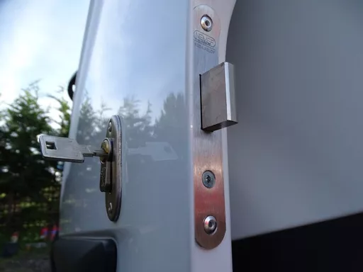 1711415766-88881500.jpg?