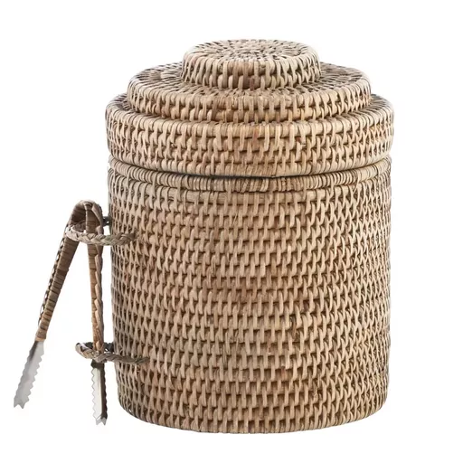 Ice Bucket, Marie, Nature