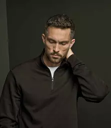 T5506%20BLK%20MODEL%202.jpg?