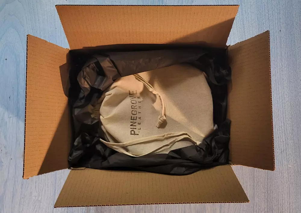 cardboard box and cotton bag.jpg