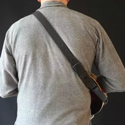 MS72T black mandolin strap Pinegrove Leather100217.jpg