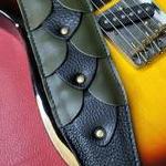 GS92 Dragon Skin Guitar Strap - multicoloured Swatch