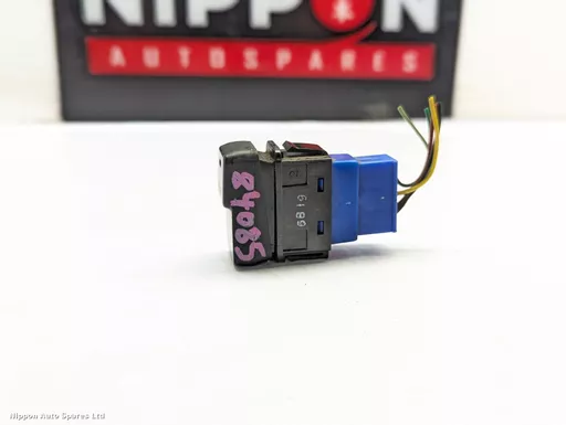 c71d272f-eb97-415c-b3a4-f99ec5dee087.jpeg?