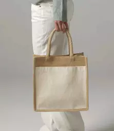 W483%20NAT%20MODEL%202.jpg?