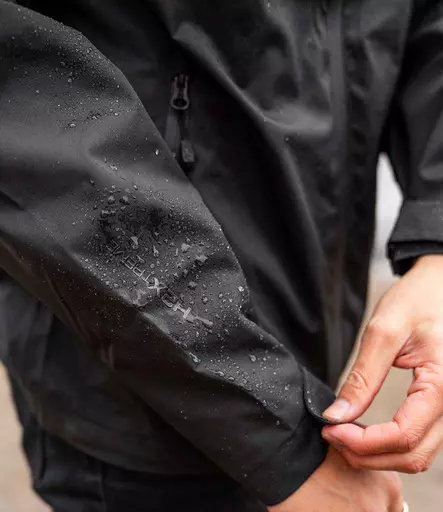 SSR5%20BLK%20MODEL%202.jpg?