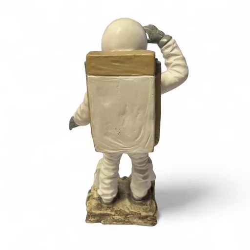 Spaceman Figure 3.jpg