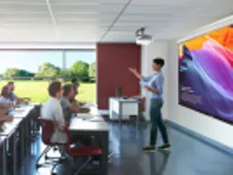GPG-25-PRJ-LSD300W-ST-Scenario Photo-Classroom_pc_l.webp